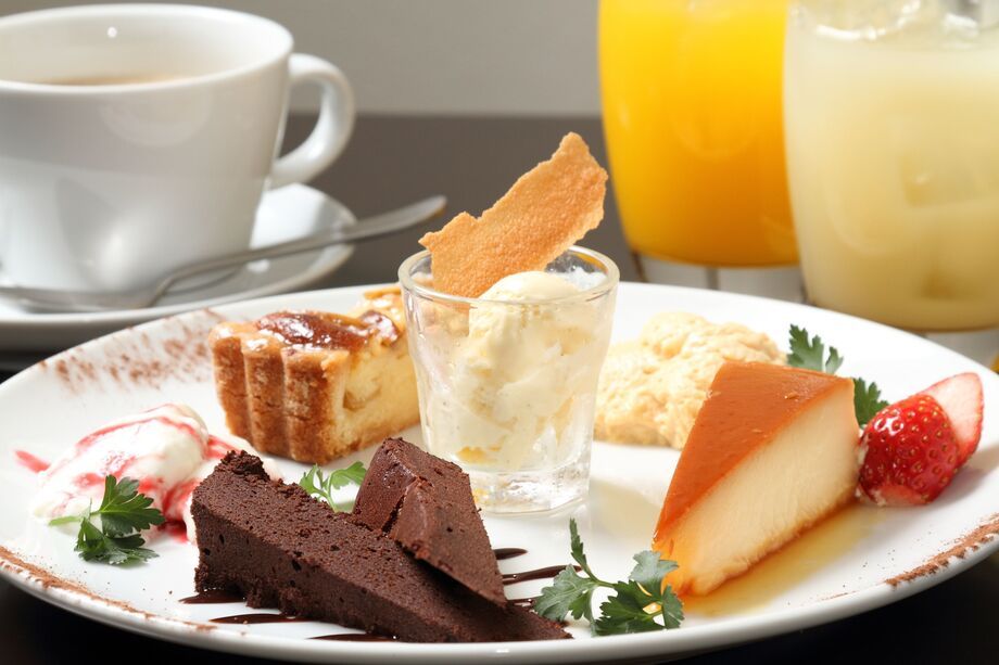 ケーキの盛り合わせ