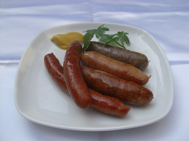 ソーセージ盛り合わせ