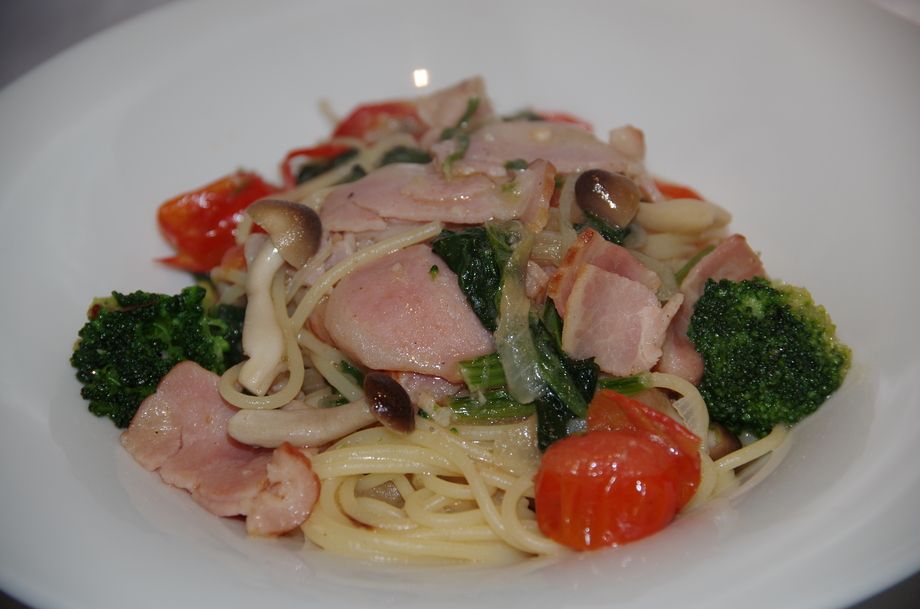  彩り野菜のペペロンチーノ