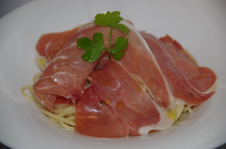 生ハムのペペロンチーノ