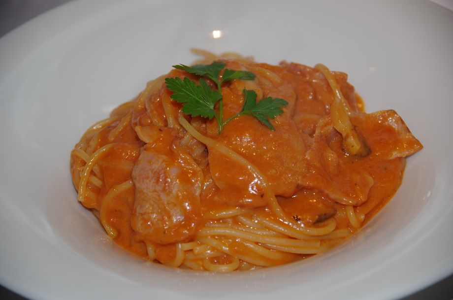  エリンギとベーコンのトマトクリーム