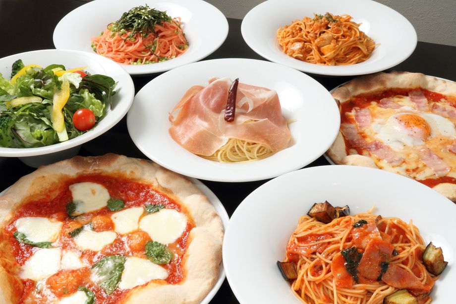 【ピザもパスタもお代わりし放題】大人気☆満腹コース3300円！＜宴会・歓送迎会　等おすすめ＞