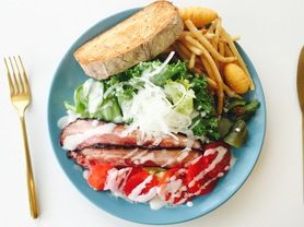 BLT〈ベーコンレタストマト〉