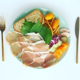 大葉とたっぷり生ハムのサンド