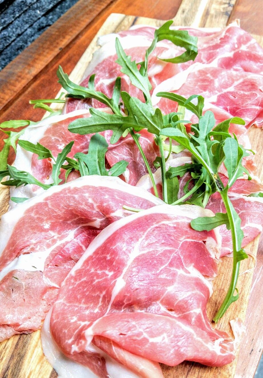 24ヶ月熟成パルマ産生ハムと野生のルーコラ