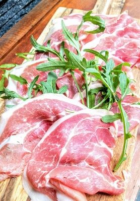 24ヶ月熟成パルマ産生ハムと野生のルーコラ