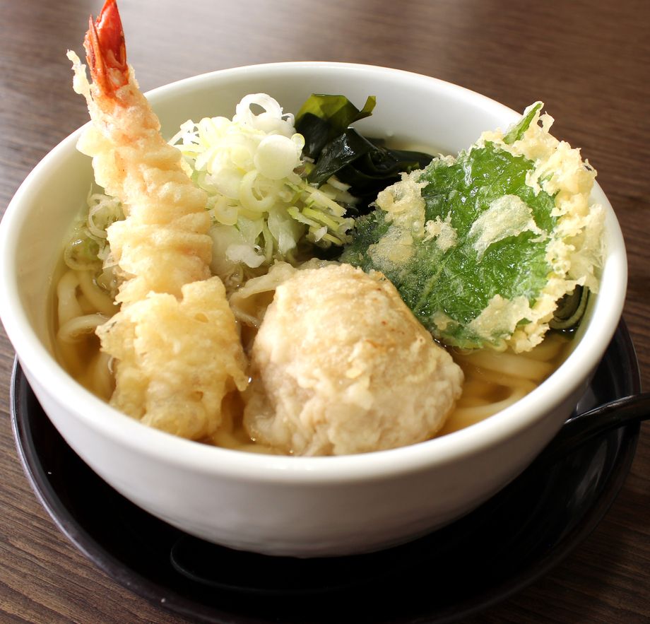 天ぷらうどん（980円）