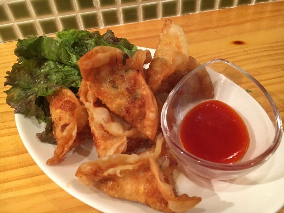 プリプリエビ揚げ餃子 ６個（480円）