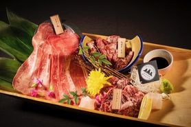 牛　三種盛り（3〜5人前）