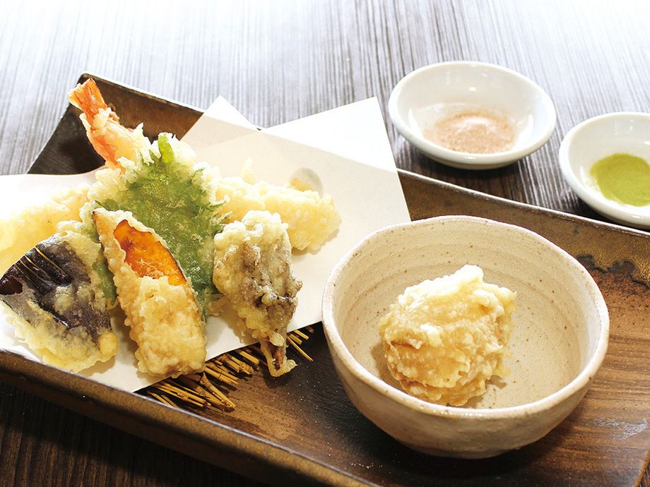 天ぷら盛り合わせ（6種　820円）