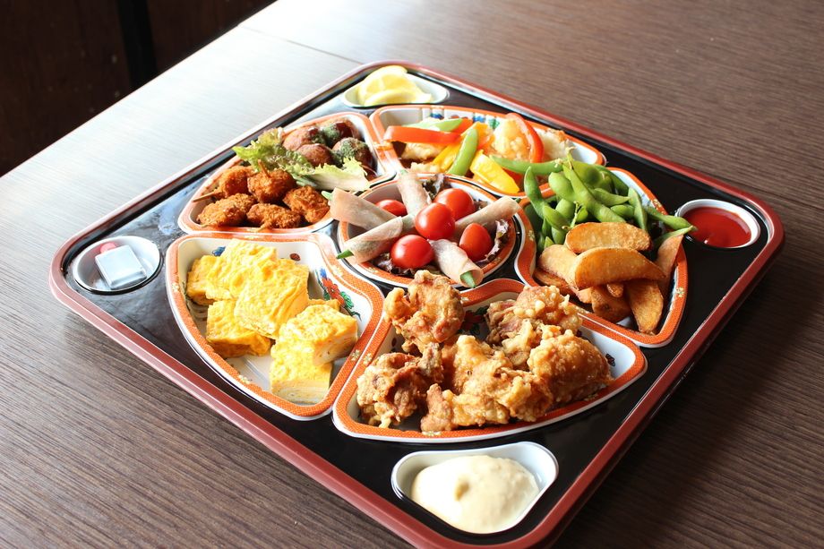 オードブル（三日前までのご注文）（3人前3000円　５人前6000円　6人前8400円）