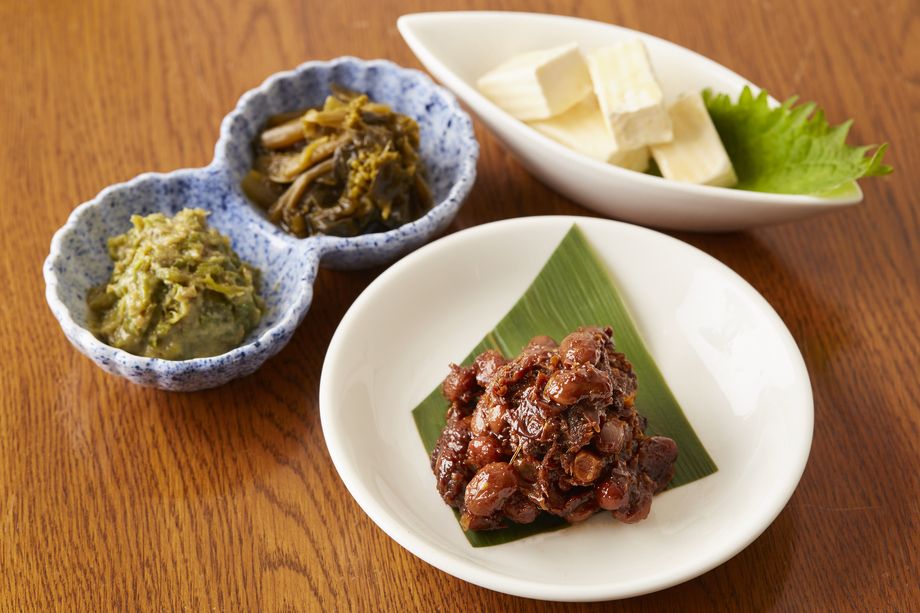 酒の肴：津和野盛・フナ味噌・クリチー味噌