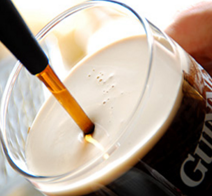 ギネス（樽生）（パイント1000円　スマート800円　ハーフ600円）