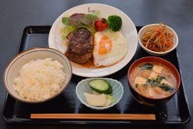 日替わり定食（ハンバーグ和風デミグラスソース）
