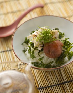 あらほぐし鯛と南高梅のお茶漬け