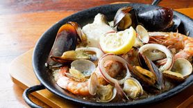 贅沢魚介のパエリア