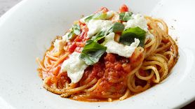 水牛モッツアレラのポモドーロ