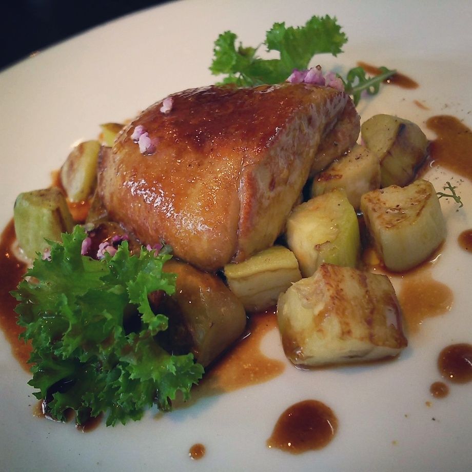 フォアグラのポワレ～季節の食材と～