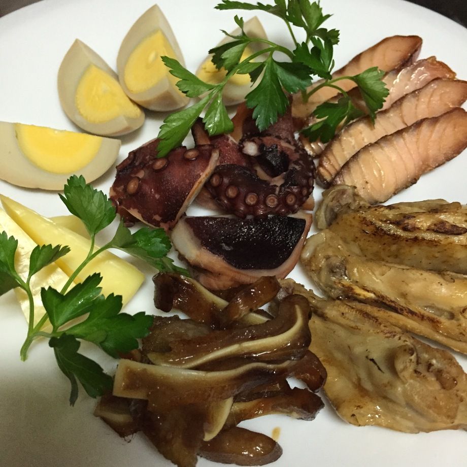 自家製スモーク　各種（200円～　盛合せ1500円）