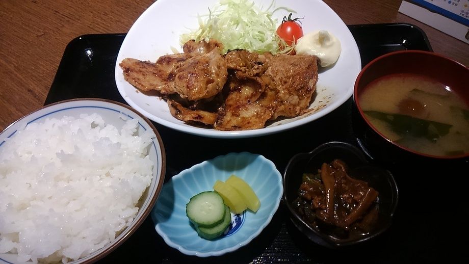 日替わり定食（豚生姜焼き）（８８０円）