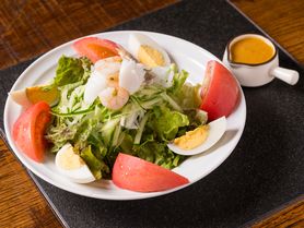 名物！炎やサラダ