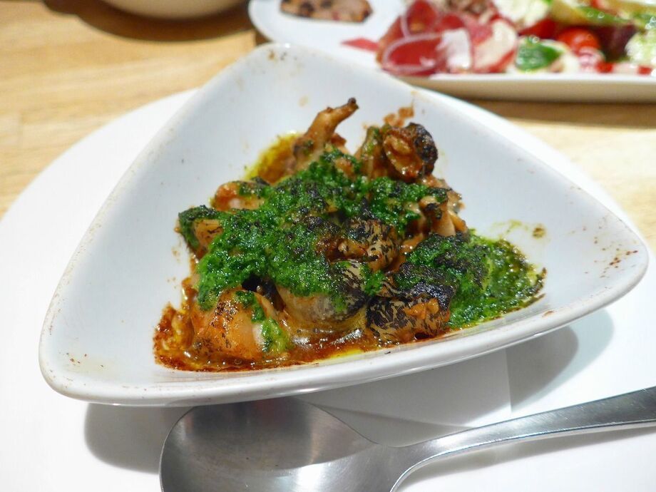 つぶ貝のエスカルゴバター