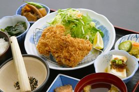 女性に一番人気の一口ヒレカツ御膳 150g