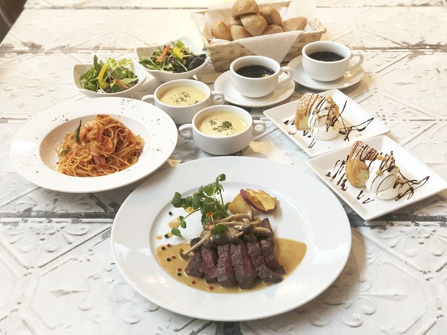 お得なランチコンボ 〜1番人気の柔らか牛ランプ肉のステーキや本日のおすすめパスタが入ったランチが登場