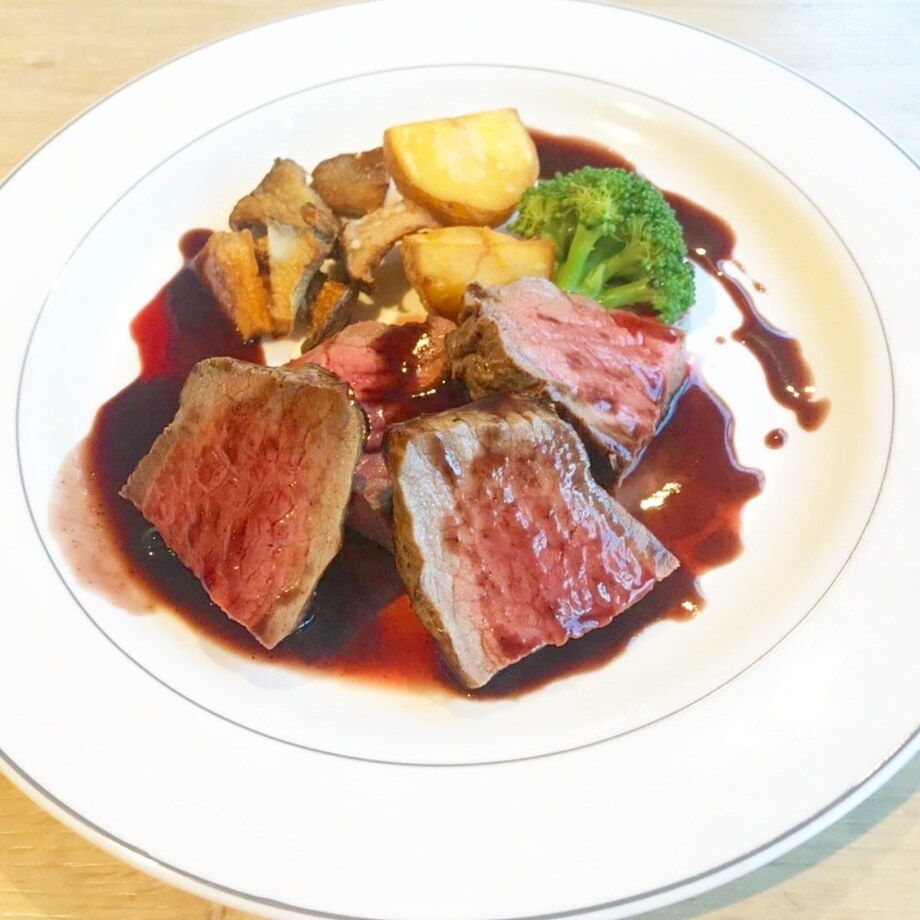 NZ産　フィレステーキ（1800円）