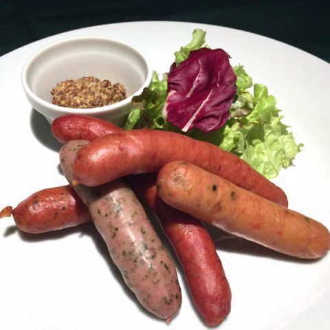 ソーセージ盛り合わせ