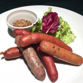 ソーセージ盛り合わせ