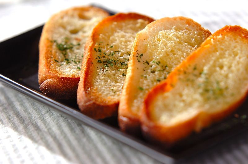 ガーリックトースト