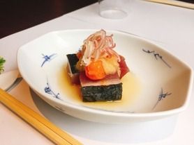 【鰹のたたき　玉ねぎ醤油で】 