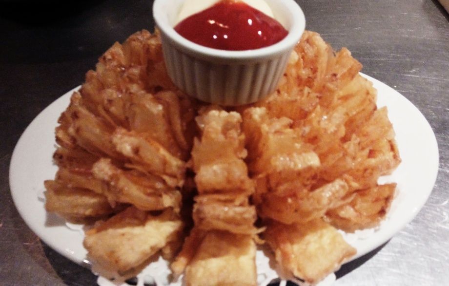 ルーシーズ・オニオンフライ