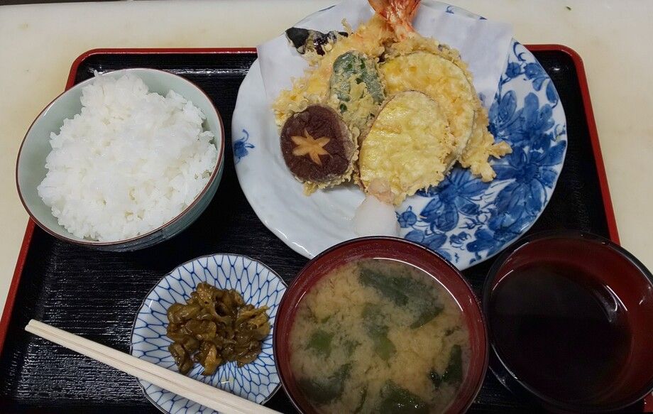 天ぷら定食（1790円）