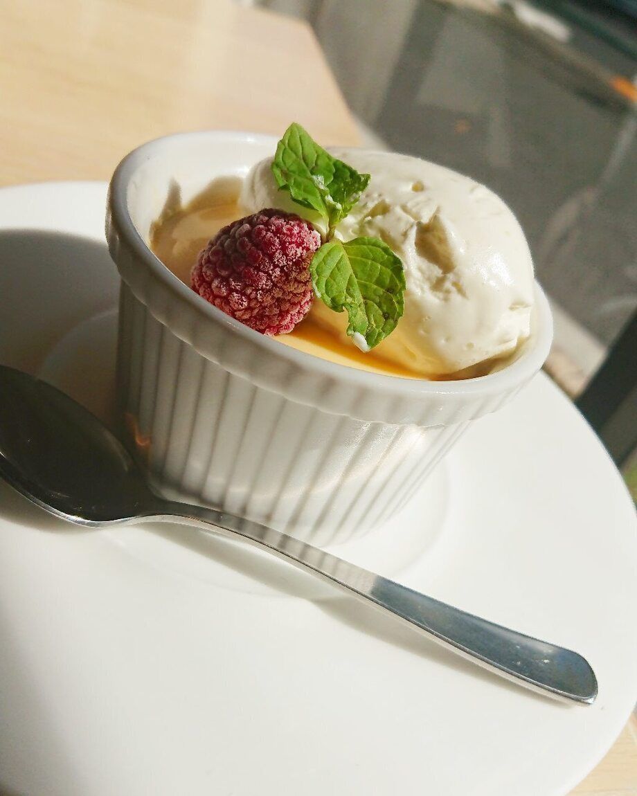 プリン（650円）