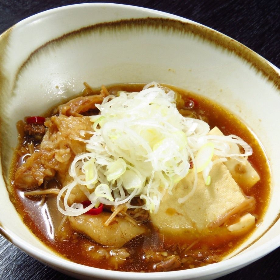 郡山産黒毛和牛「うねめ牛」のスジ煮込み（680円）