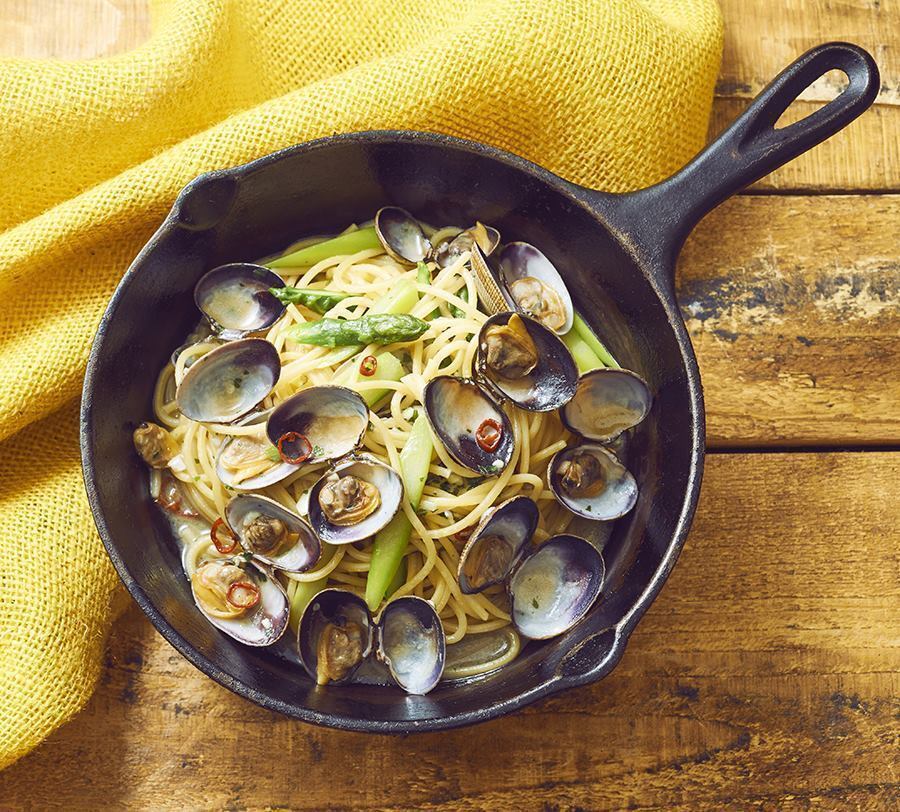 道産あさりとアスパラのボンゴレビアンコ