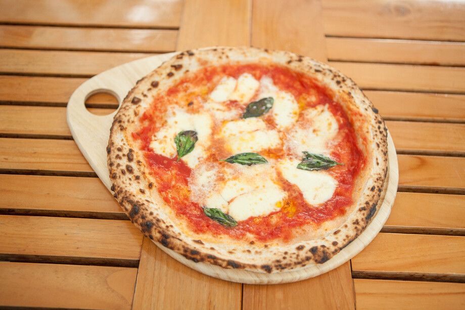 ピザ　マルゲリータ