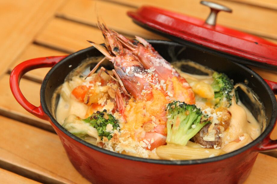 野菜とペンネのたっぷりエビグラタン