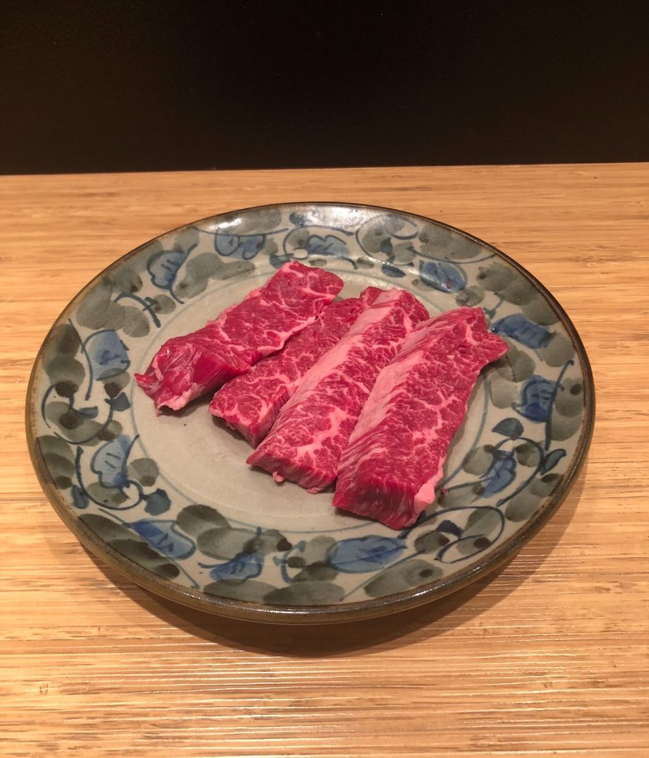 牛ハラミ（800円(税込880円)）