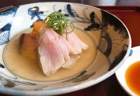 【霜降り鰤と柚香蕪】 