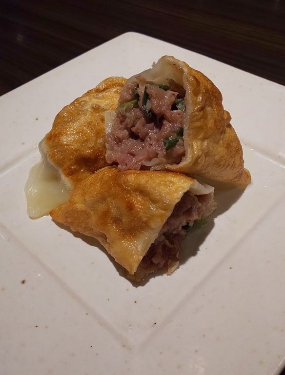 牛肉餃子（２個）