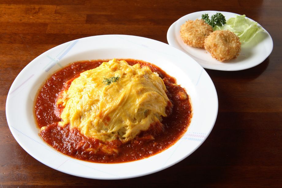 オムライス　トマトソース（税込９８０円）