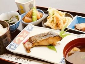 平日ランチ銀ダラの西京焼き御膳