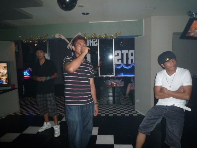 お得な飲み放題プラン:カラオケも歌い放題なので盛り上がる事間違いなし☆(4名様以上限定)