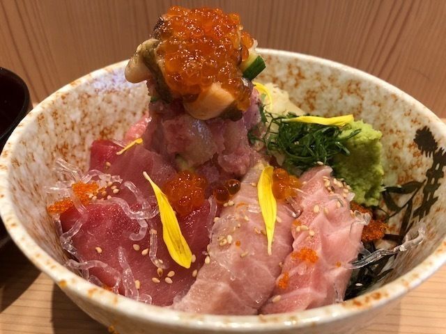 海鮮丼　紅　あか（1,480円）