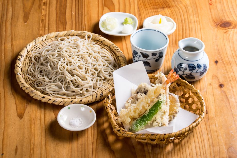 天ざるそば（2100円）