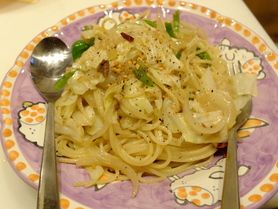 しっかり食べたい人向け、自家製ソースの本格パスタなど