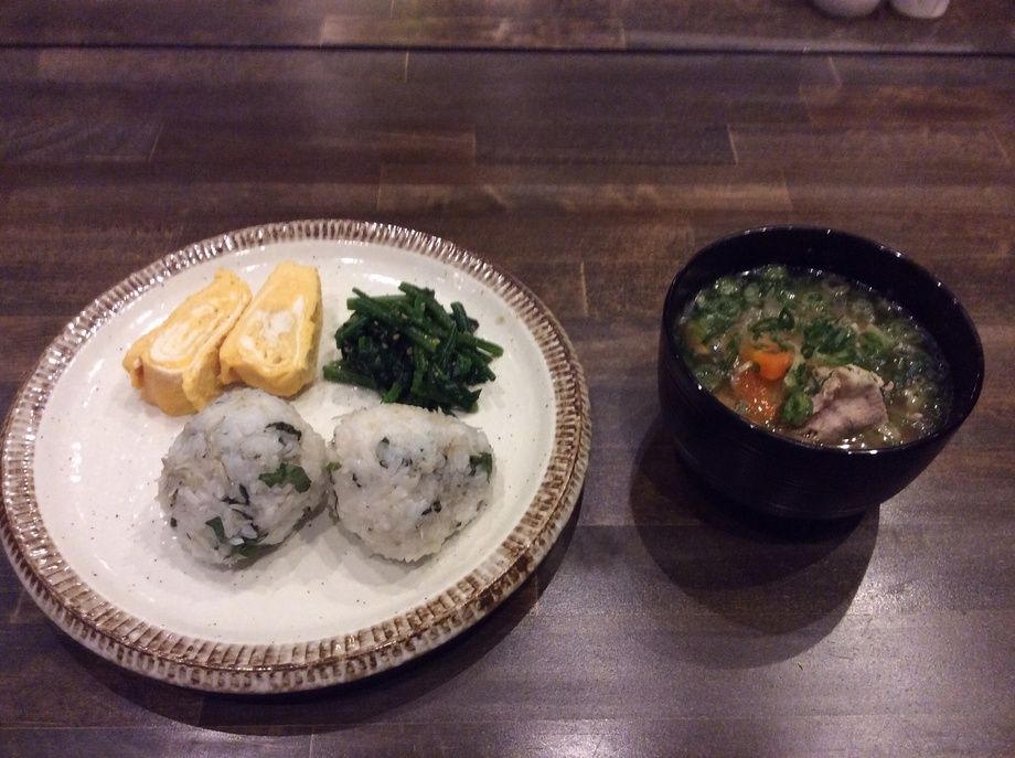 豚汁定食（680円）